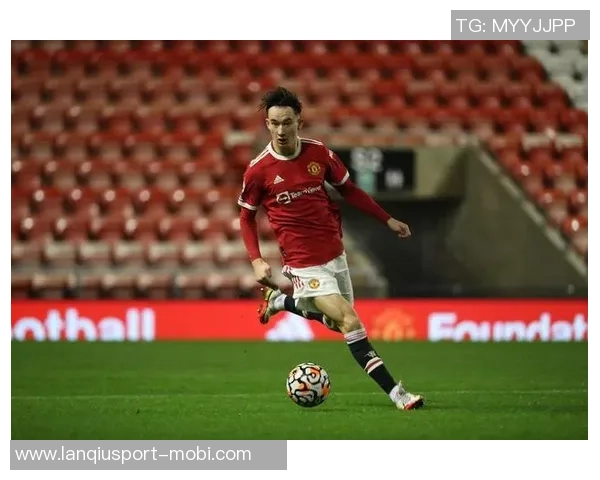 罗马诺透露哥伦比亚17岁小将奥罗斯科即将完成曼联加盟手续